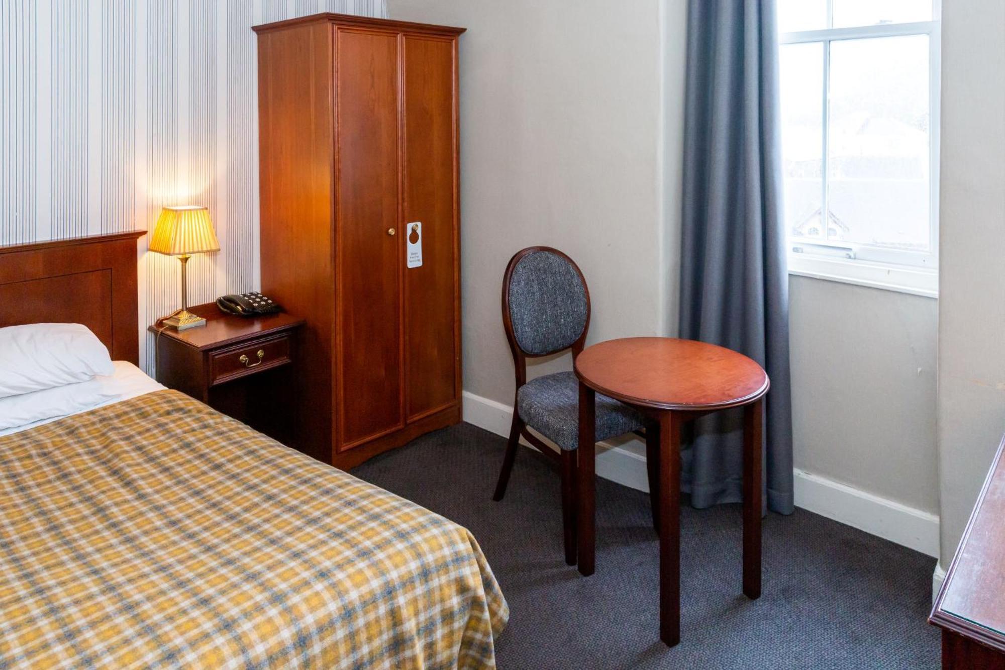 The Royal Hotel Oban Buitenkant foto